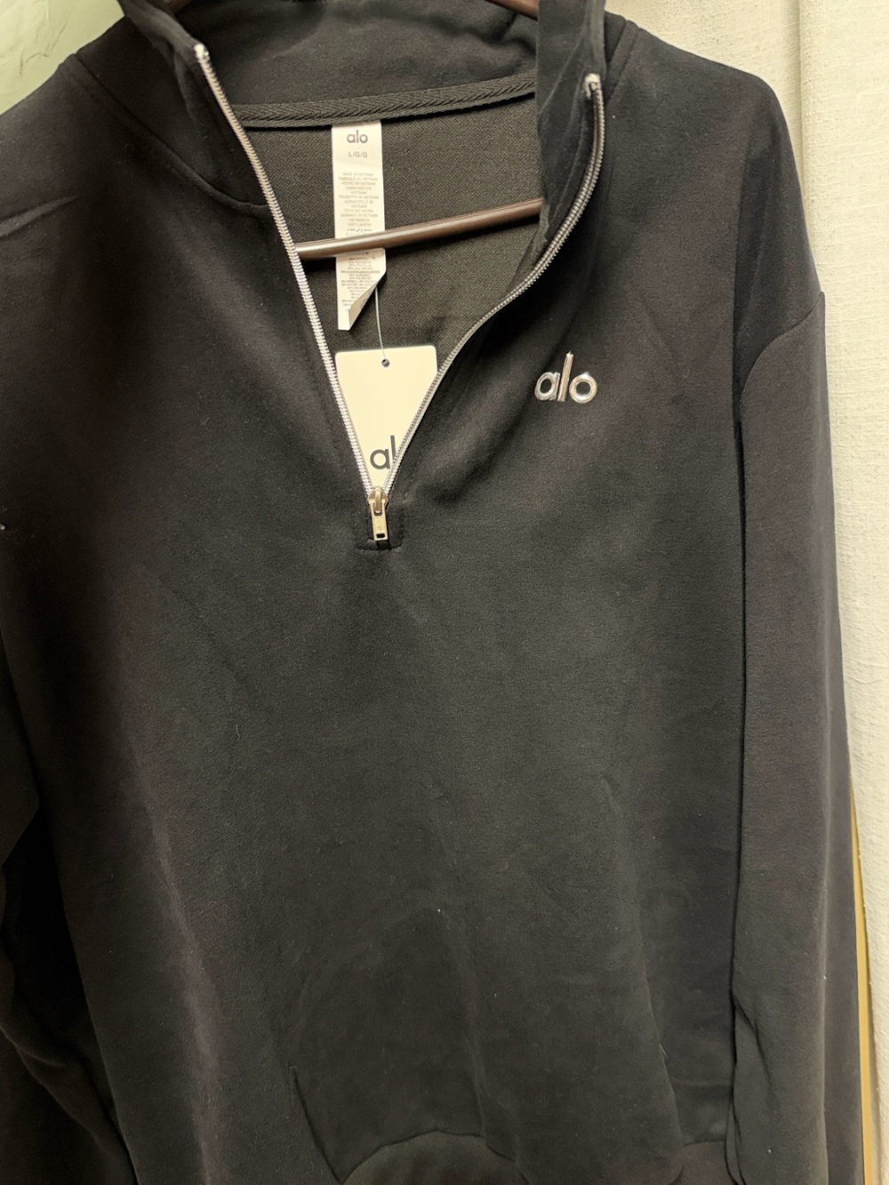ALO Quarter-Zip Pullover in Black Large NWT